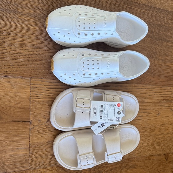 Native Kids white  Slip-On Sneakers - Picture 1 of 2